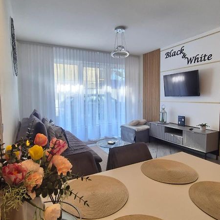 Apartament Black-White Mielno  Exteriör bild